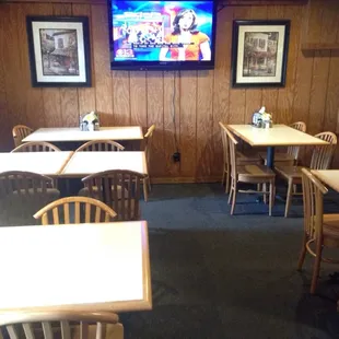 Great cozy eat in area.