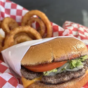 Cheeseburger and crispy onion rings. The photo is deceiving because the burger is hiding several rings. There were plenty.