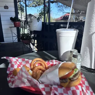Cheeseburger and onion rings.