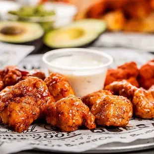 chicken, fried chicken wings, chicken wings and fried chicken, chicken wings, food, poultry, bbq wings, bbq chicken, fried chicken