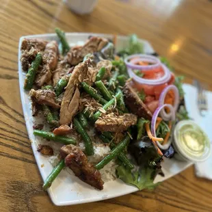 Lemon grass chicken, salad included !