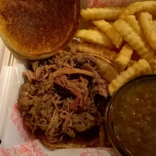 The Big Big Pig Sandwich Basket