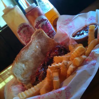 Pulled Pork Sandwich Basket