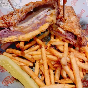 Monte Cristo - overly breaded and really sweet