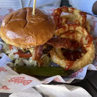 Bubba's Bacon Cheeseburger*