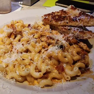 Chicken & Bacon Mac n- Cheese