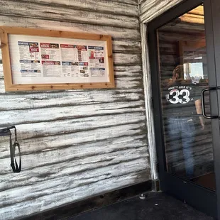 Entrance: Hostess and sitting area