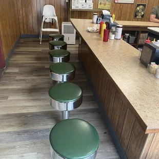 sushi and sashimi, interior