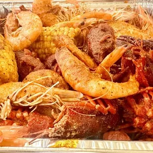 L2. Shrimp with Head L1. Crawfish E2. Two Piece Corn on The Cob