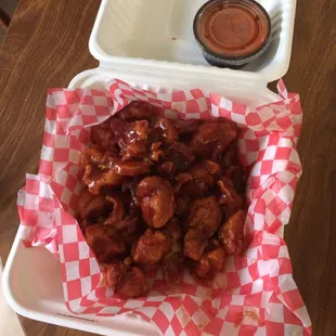 BBQ Chicken Lips... Pretty Good...