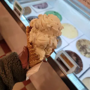 Large waffle cone ..butter pecan flavor