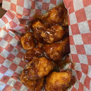 Chicken Lips with barbecue sauce