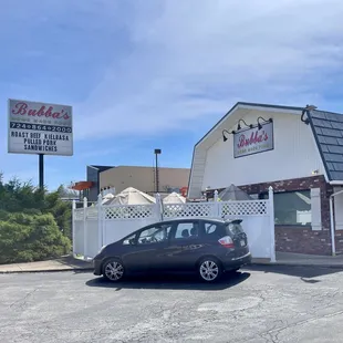 A mile west of the Rt-30 exit from I-76. Order ahead for quick take-out