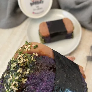 Ube spam musubi