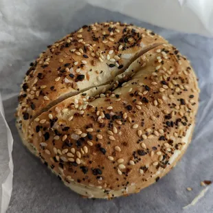 Everything bagel with chive and green onion schmear