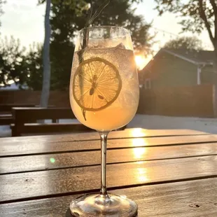 Sunset spritz for a super sunset view.