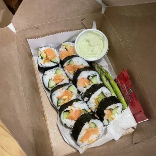 Wasabi Salmon Roll