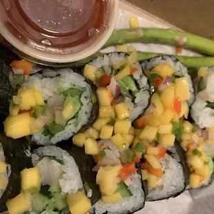 Mango shrimp roll