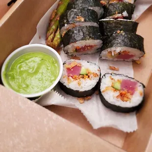 Crunchy Avocado Tuna Roll