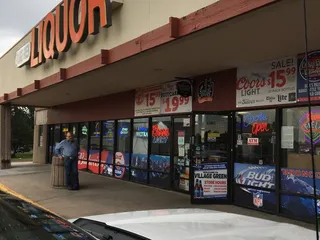 Village Green Liquor & Wine