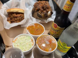 Rudy's "Country Store" and Bar-B-Q