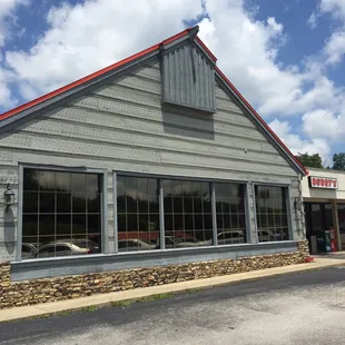 Housed inside this unassuming temple is a plethora of delicious buffet options