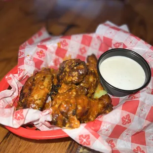 5 Bub&apos;s Grilled Chicken Wings (~$10): Garlic Buffalo