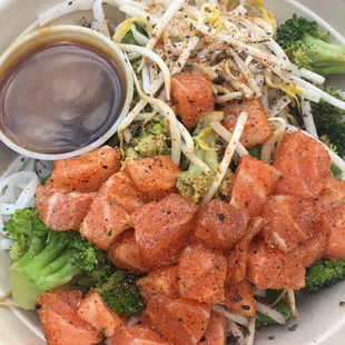 Bubu - Troy Aloha &quot;Poke&quot; Rice Noodles with Raw Salmon