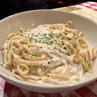 Fettuccine Alfredo
