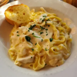 Fettuccine Alfredo