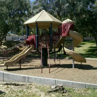 Bigger kid play structure