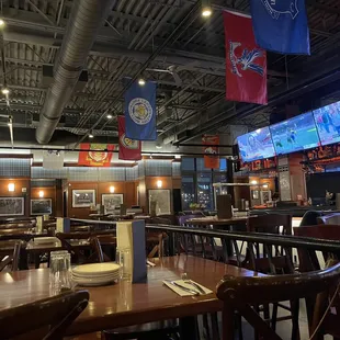 Interior - no matter where you sit, you'll see TVs