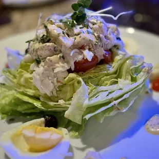 Wedge salad with crab