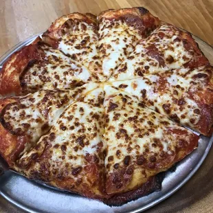 10" Pepperoni pizza with extra cheese