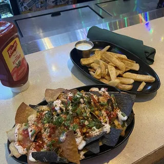 SMALL SUPPER CLUB NACHOS (CHEESE)