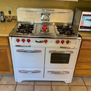 Wedgewood stove restored by Tom and Josh