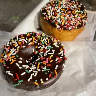 donuts, dough desserts, food