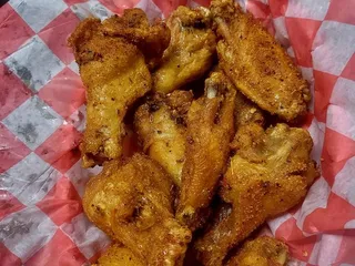 Silver Top Sports Bar & Grill