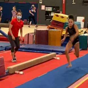 All teachers and coaches wear masks.