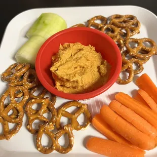 Veggies &amp; Hummus Plate