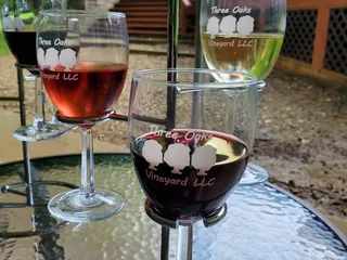 Three Oaks Vineyard