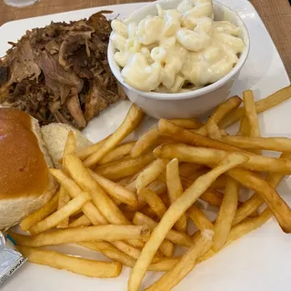 Smoky Garlic Pulled Pork Platter