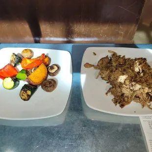 The veggies in this photo were $6.50 while half a pound of pulled pork is $7.50 ? How does that make any sense? Over priced!