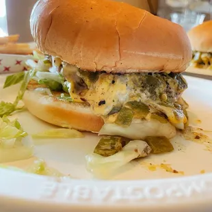 Green chile cheeseburger