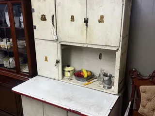 Laurent Street Antique Mall