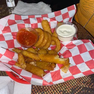 Bucks basket! Onion rings, zucchini sticks, fried mushrooms, mozzarella sticks