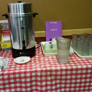 Free tea and water while you wait for your order:)