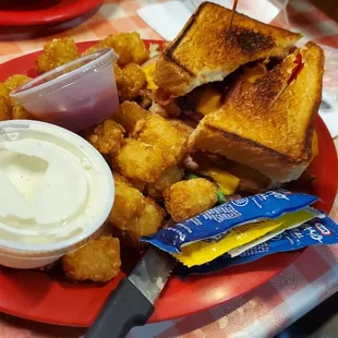 Philly cheese steak woth tots