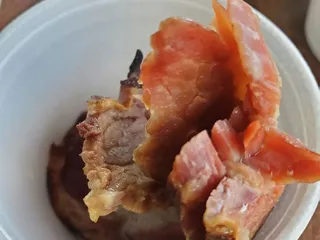 Smokey Pig Bar-B Q