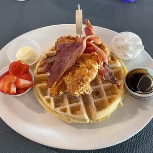 Not too crowded at Bucky Moonshine&apos;s in Dallas&apos; Deep Ellum district!! Chicken &amp; Waffles could be my fan-favorites!!
